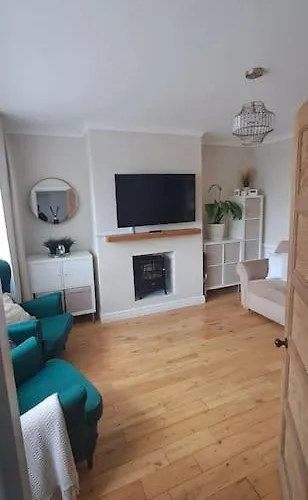 3 Bed Home In Heart Of Cardiff